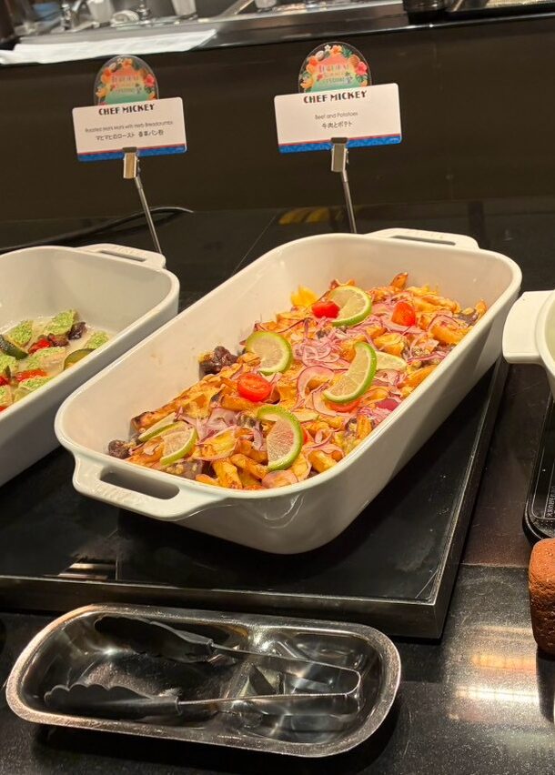 シェフ・ミッキーの牛肉とポテトフライ